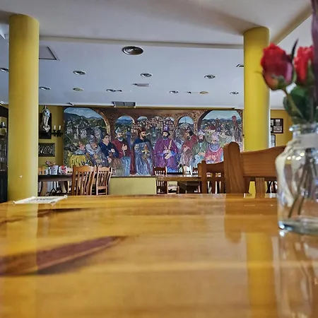 Albergue El Convento De *